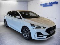 Gebraucht Ford Focus ST-Line X 125 PS (91 kW) 2024 Frost weiß Limousine