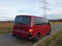 Second-hand VW Caravelle 131 CP (96 kW) 2004 Roșu Van