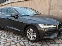 Gebraucht Volvo V60 197 PS (144 kW) 2021 Grau Kombi