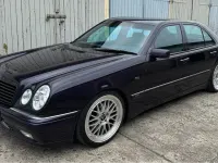 Gebraucht Mercedes E230 Avantgarde 150 PS (110 kW) 1996 Violet Limousine