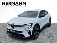 Używany Renault Megane E-Tech 96 kW (131 KM) 2022 Biały Sedan/Limuzyna