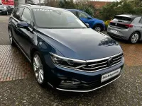 Gebraucht VW Passat Elegance 150 PS (110 kW) 2023 Aquamarinblau metallic (metallic) Kombi