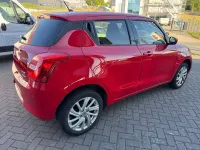 Gebraucht Suzuki Swift Comfort 83 PS (61 kW) 2023 Bright red Kleinwagen
