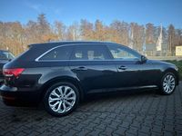 Gebraucht Audi A4 Comfort 190 PS (139 kW) 2017 Schwarz Kombi