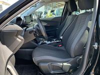 Gebraucht Peugeot e-2008 Active 100 kW (136 PS) 2021 Schwarz SUV