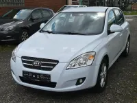 Gebraucht Kia Ceed EX 126 PS (92 kW) 2009 Weiß Kleinwagen