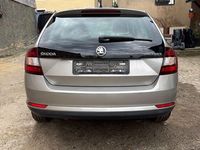 Używany Skoda Rapid Ambition 90 KM (66 kW) 2015 Złoty Hatchback