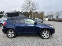 Gebraucht Toyota RAV4 Executive 177 PS (130 kW) 2006 Dark blue mica SUV