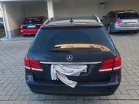 Gebraucht Mercedes E300 231 PS (169 kW) 2015 Blau Kombi