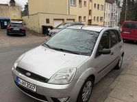 Gebraucht Ford Fiesta 80 PS (58 kW) 2004 Silber Kleinwagen