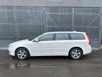 Gebraucht Volvo V70 120 PS (88 kW) 2016 Ice white Kombi