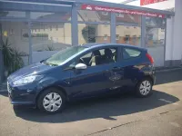 Gebraucht Ford Fiesta Ambiente 60 PS (44 kW) 2014 Blau Kleinwagen