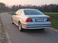 Gebraucht BMW 523 170 PS (125 kW) 1998 Silber Limousine