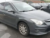 Gebraucht Hyundai i30 106 PS (77 kW) 2011 Grau Limousine