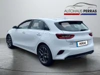 Neu Kia Ceed Spirit 140 PS (102 kW) 2025 Deluxeweiß metallic Kleinwagen
