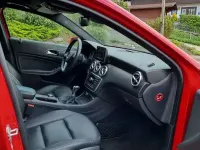 Gebraucht Mercedes A180 Urban 122 PS (89 kW) 2013 Rot Kleinwagen