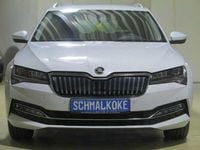 Gebraucht Skoda Superb Style 218 PS (160 kW) 2023 Moon white (metallic) Kombi