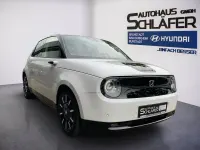 Gebraucht Honda e Advance 113 kW (154 PS) 2021 Platinum white p. Kleinwagen