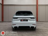 Second-hand Porsche Cayenne Chrono 549 CP (403 kW) 2020 Alb SUV