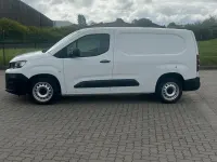 Gebraucht Peugeot Partner 101 PS (74 kW) 2019 Weiß Van / Kleinbus