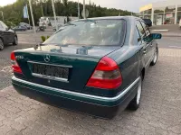 Gebraucht Mercedes C180 122 PS (89 kW) 1996 Grün Limousine