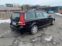 Gebraucht Volvo V70 Momentum 181 PS (133 kW) 2014 Schwarz Kombi