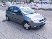 Używany Ford Fiesta Ambiente 101 KM (74 kW) 2002 Szary Hatchback