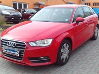 Gebraucht Audi A3 Ambiente 122 PS (89 kW) 2013 Rot Limousine