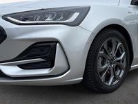 Gebraucht Ford Focus 116 PS (85 kW) 2024 Moondust silber metallic Kombi