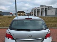 Gebraucht Opel Astra 105 PS (77 kW) 2004 Grau Limousine