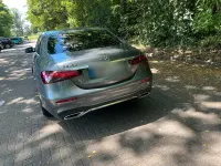 Gebraucht Mercedes E220 AMG line 200 PS (147 kW) 2022 Grün Limousine