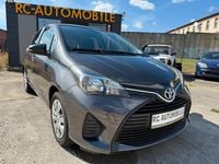 Gebraucht Toyota Yaris Basis 69 PS (50 kW) 2015 Grau Kleinwagen