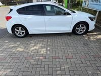Gebraucht Ford Focus ST-Line 125 PS (91 kW) 2019 Weiß Limousine