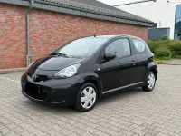 Second-hand Toyota Aygo 68 CP (50 kW) 2009 Negru Hatchback