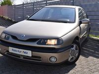 Brugt Renault Laguna 114 HK (83 kW) 1999 Gul Sedan