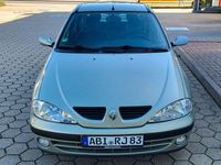 Gebraucht Renault Mégane 95 PS (69 kW) 2001 Silber Limousine