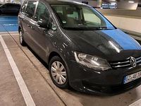 Gebraucht VW Sharan 140 PS (102 kW) 2011 Grau Van / Kleinbus