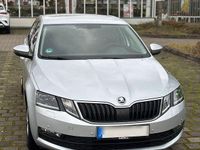 Gebraucht Skoda Octavia Ambition 116 PS (85 kW) 2017 Silber Limousine