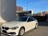 Gebraucht BMW 320 Sport Line 184 PS (135 kW) 2017 Weiß Limousine