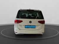Gebraucht VW Touran Highline 150 PS (110 kW) 2023 Weiß Van / Kleinbus