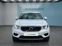 Gebraucht Volvo XC40 211 PS (155 kW) 2022 Weiß SUV