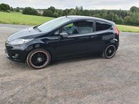 Gebraucht Ford Fiesta Trend 82 PS (60 kW) 2010 Schwarz Kleinwagen