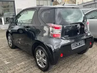 Używany Toyota iQ 68 KM (50 kW) 2009 Czarny Hatchback