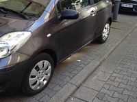 Gebraucht Toyota Yaris Cool 69 PS (50 kW) 2009 Grau Kleinwagen