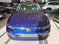 Gebraucht VW Golf VIII Life 150 PS (110 kW) 2022 Atlantik blue metallic Kombi