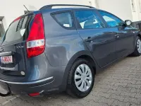 Gebraucht Hyundai i30 109 PS (80 kW) 2010 Grau Kombi