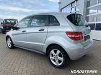 Gebraucht Mercedes B150 95 PS (69 kW) 2007 Silber metallic Van / Kleinbus