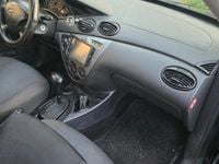 Usata Ford Focus 101 CV (74 kW) 2004 Verde Station wagon