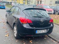 Gebraucht Opel Astra Design Edition 101 PS (74 kW) 2011 Schwarz Limousine