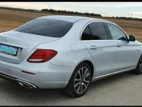 Usata Mercedes E250 211 CV (155 kW) 2018 Argento Berlina